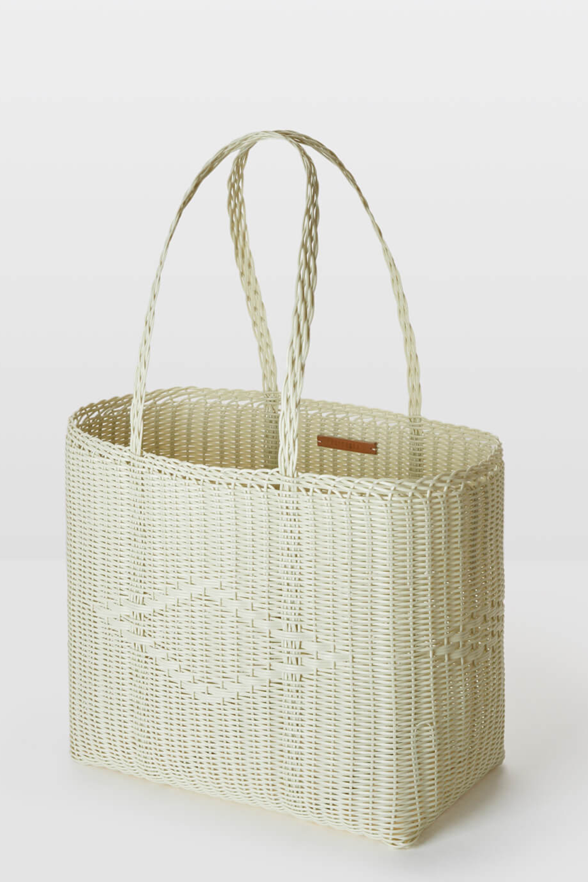 Medium Basket in Palm