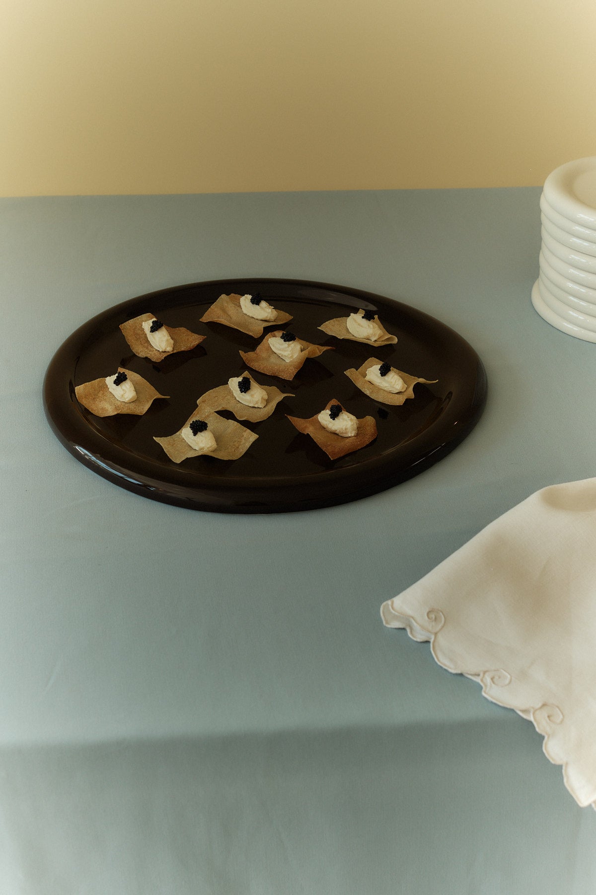 Dinner Plate in Espresso