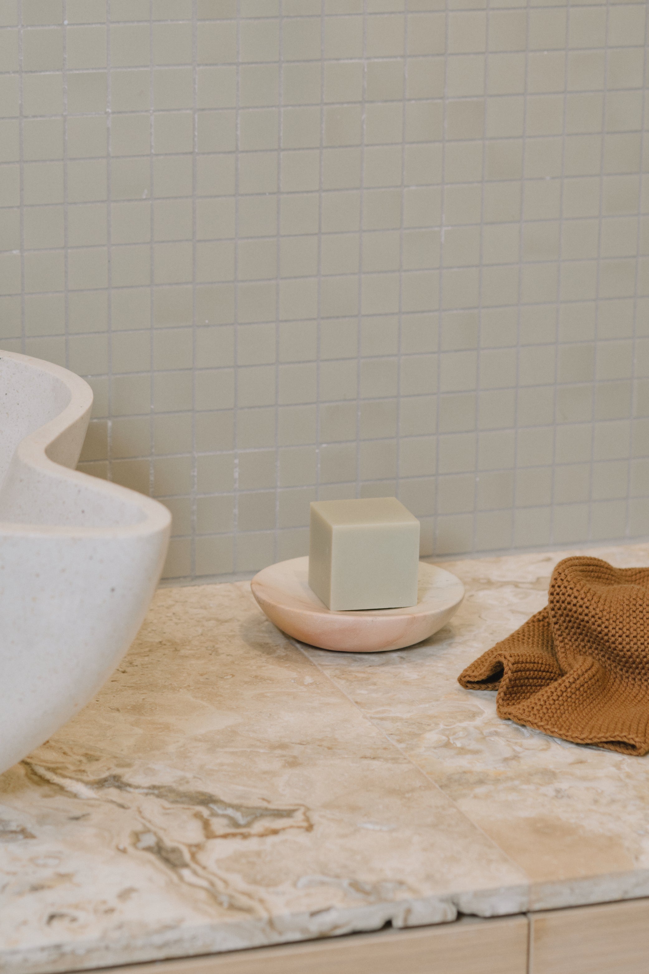 Round Soap Dish — Malachite Stone