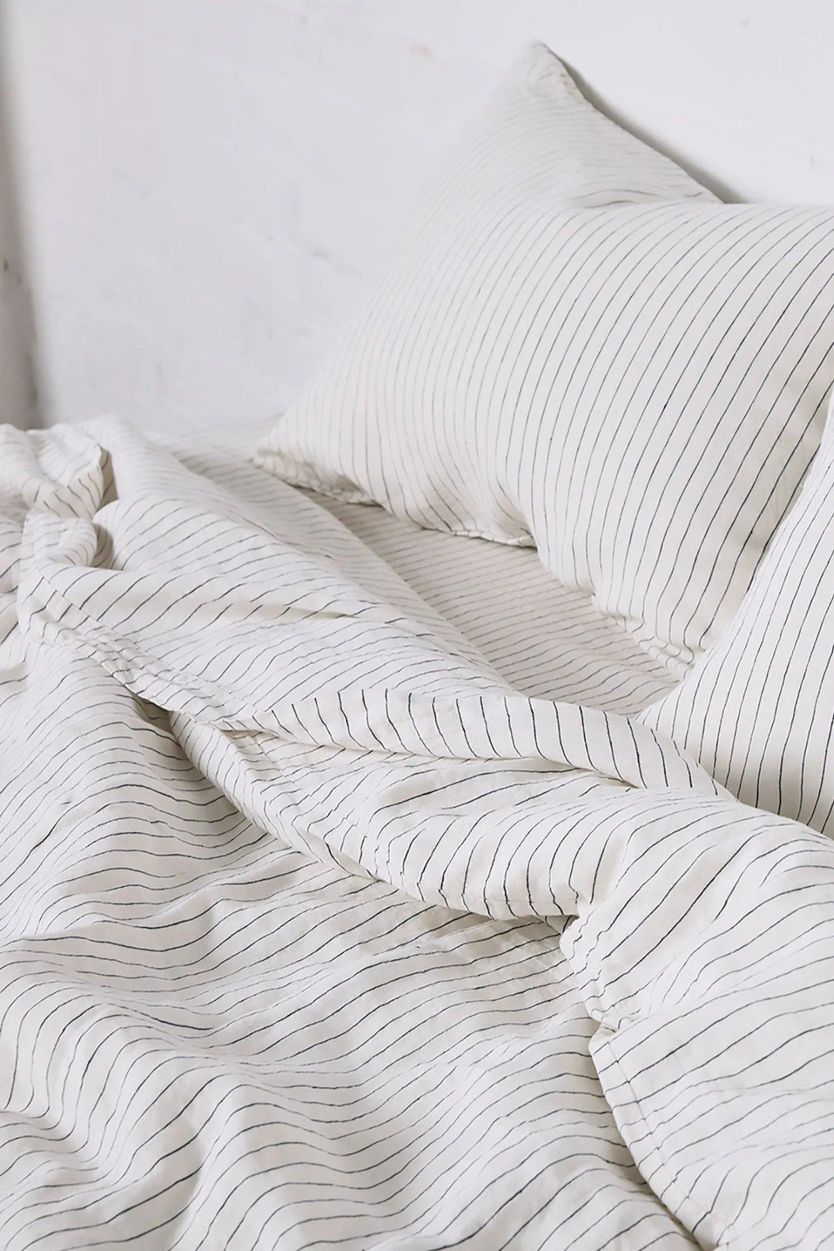 100% Linen Duvet Cover in Pinstripe Navy