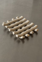 Load image into Gallery viewer, Grid Soap Dish in Cream

