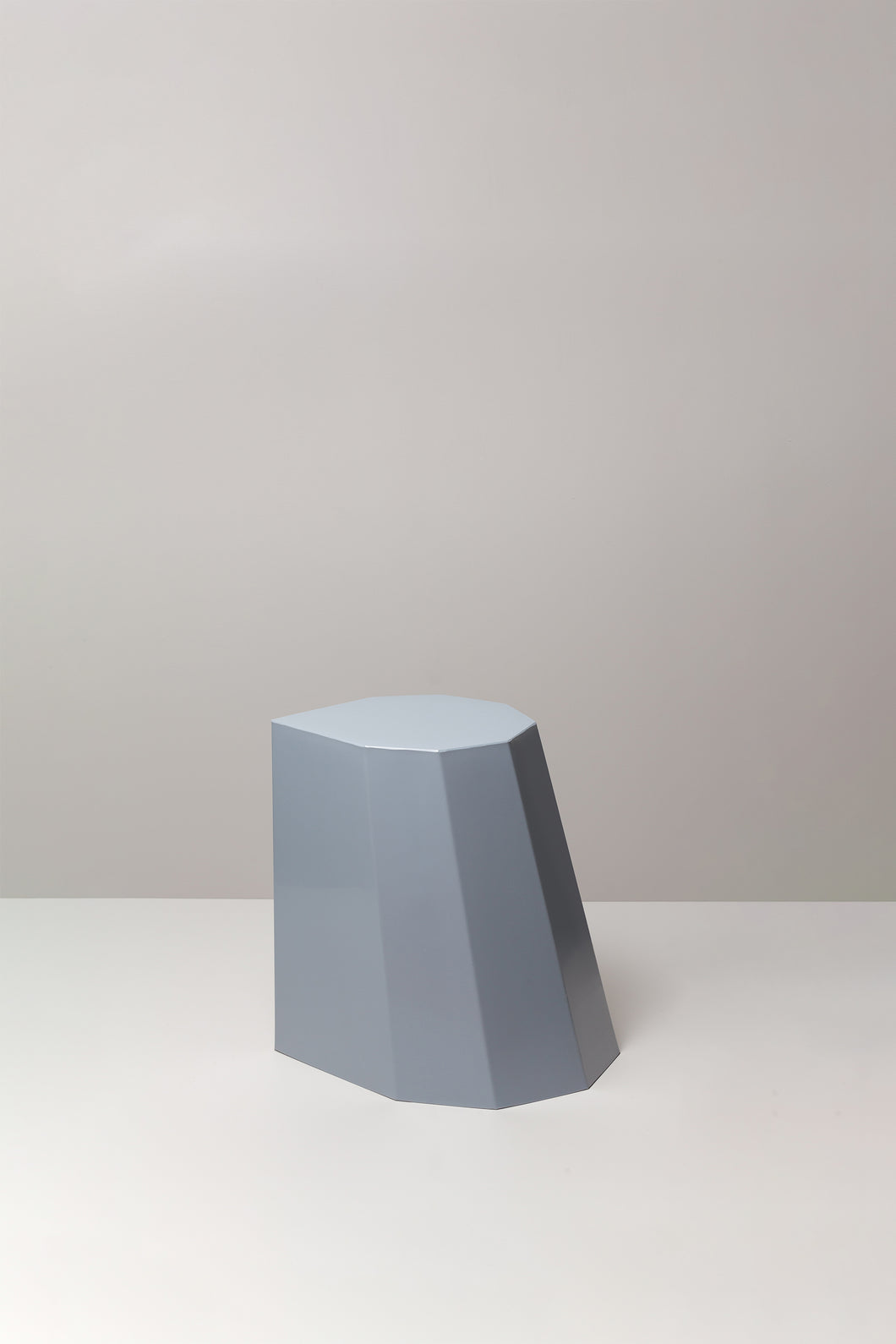 Mini Arnoldino Stool in Pigeon Grey