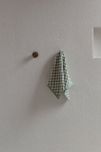 Solitary Set 01