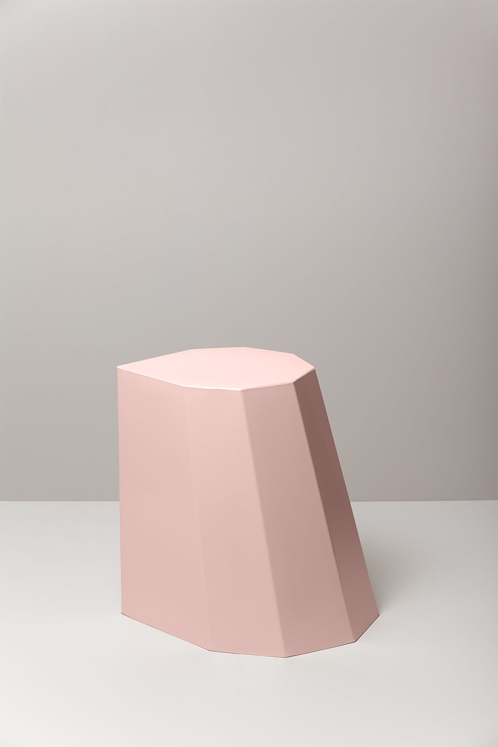 Arnold Circus Stool in Pink
