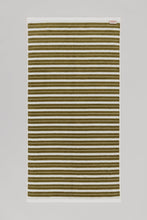 Load image into Gallery viewer, Solitary Set 08
