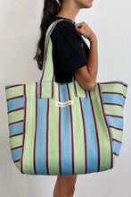 Load image into Gallery viewer, BIG Bengali 006
