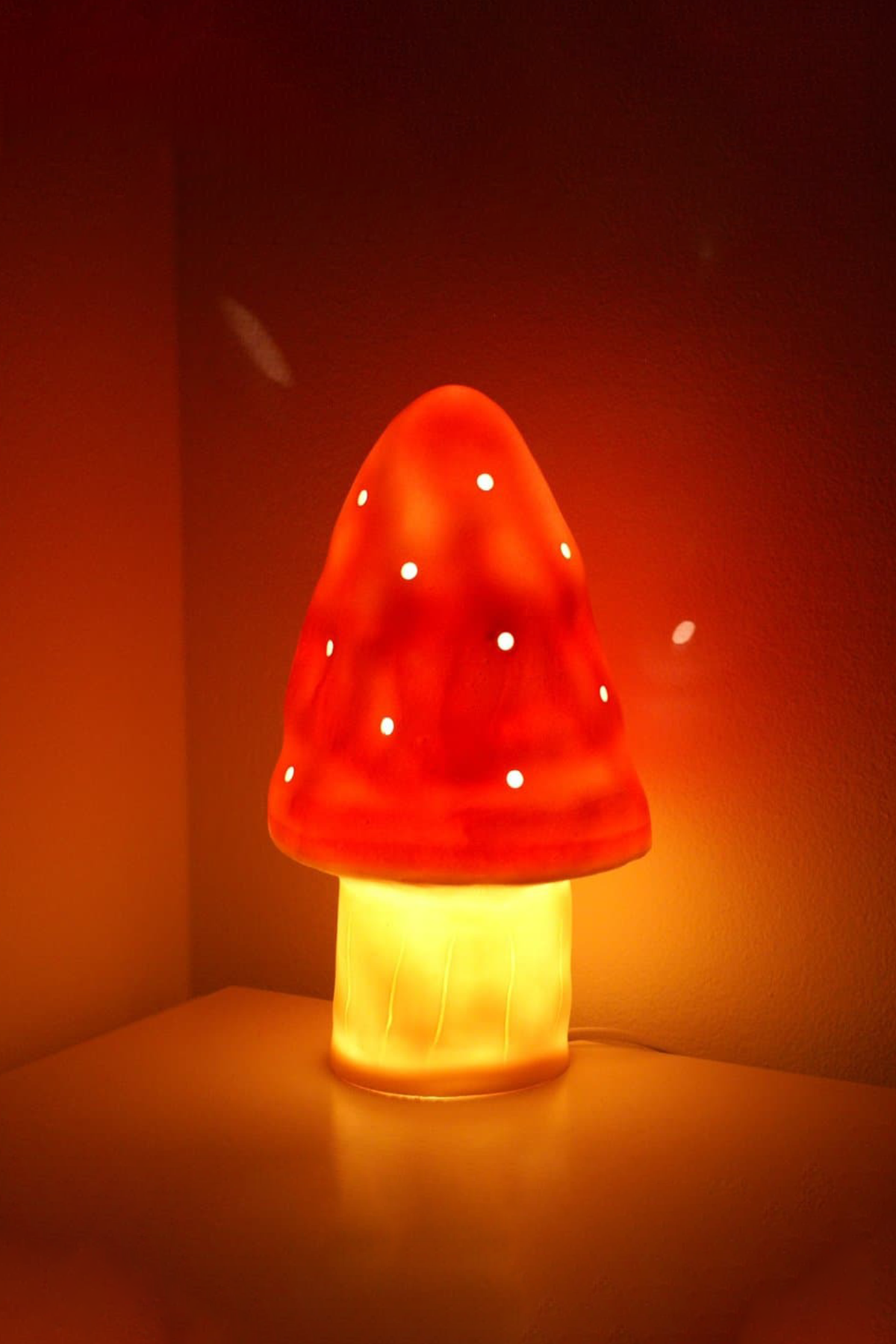 Mushroom Nightlight Lamp in Red