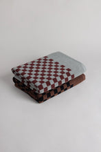 Load image into Gallery viewer, Pool Towel Pair 05
