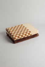 Load image into Gallery viewer, Pool Towel Pair 01
