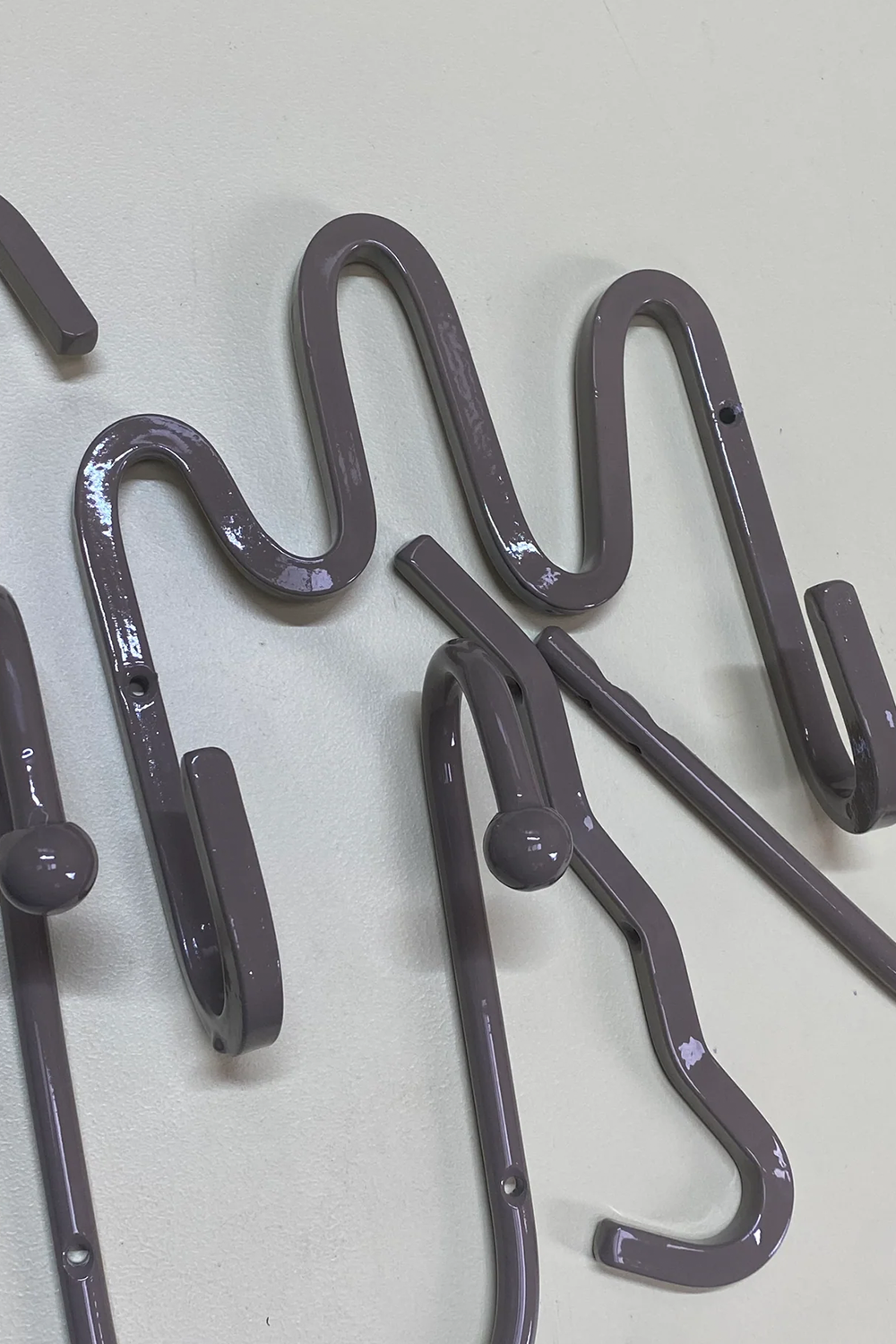 Double Orb Hook in Donkey Grey