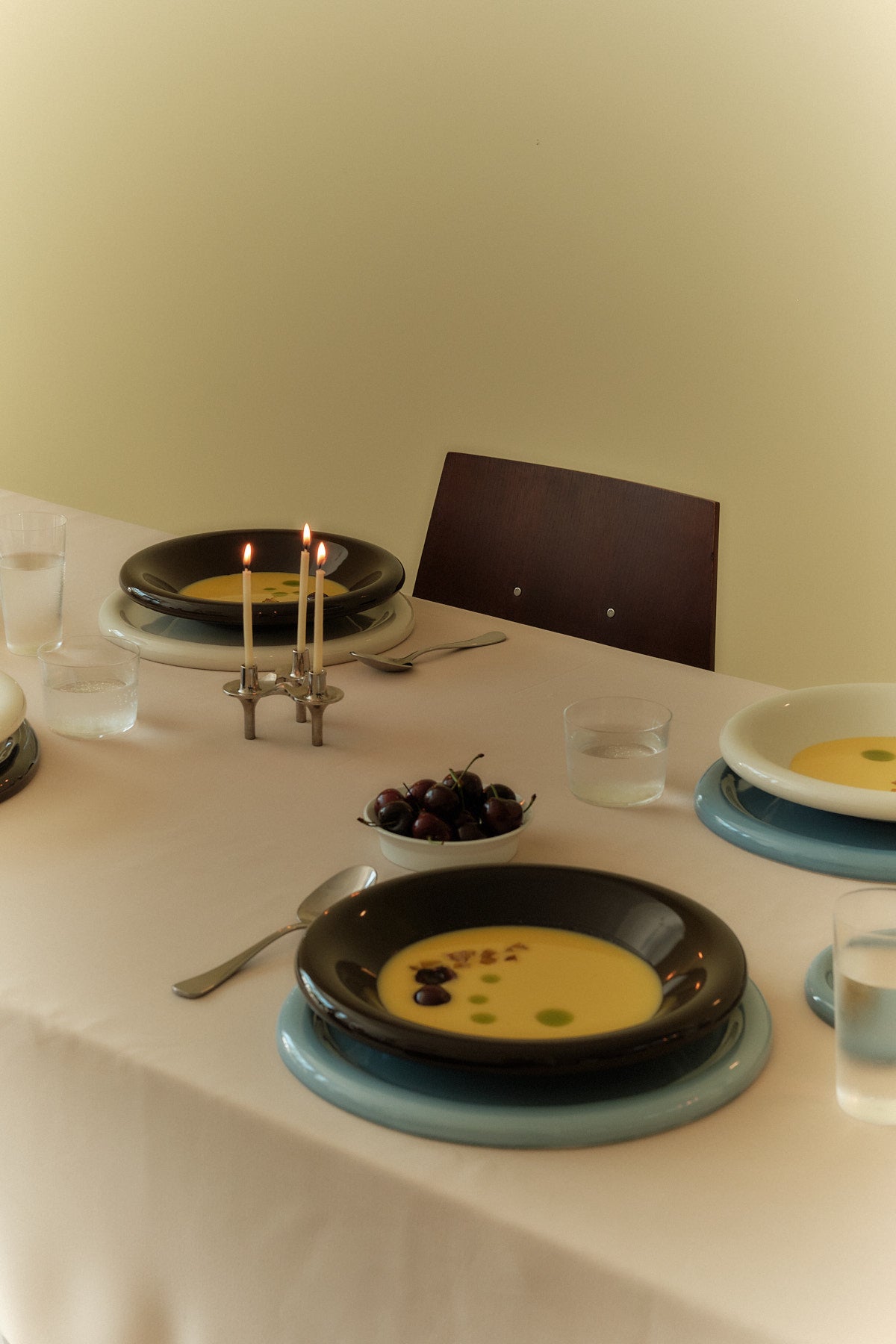 Dinner Dish in Espresso