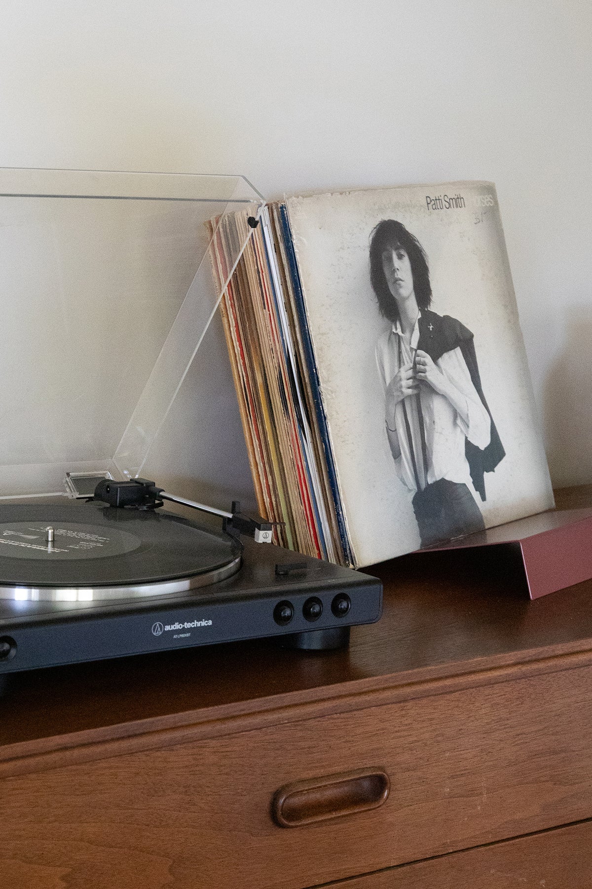 LP Record Stand in Rose