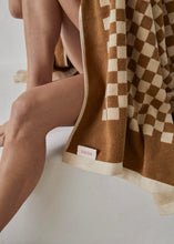 Load image into Gallery viewer, Roman (Pool) Towel in Cedar &amp; Sand
