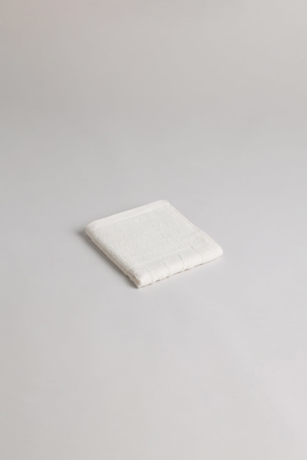 Agnes (Face Cloth) in Ivory