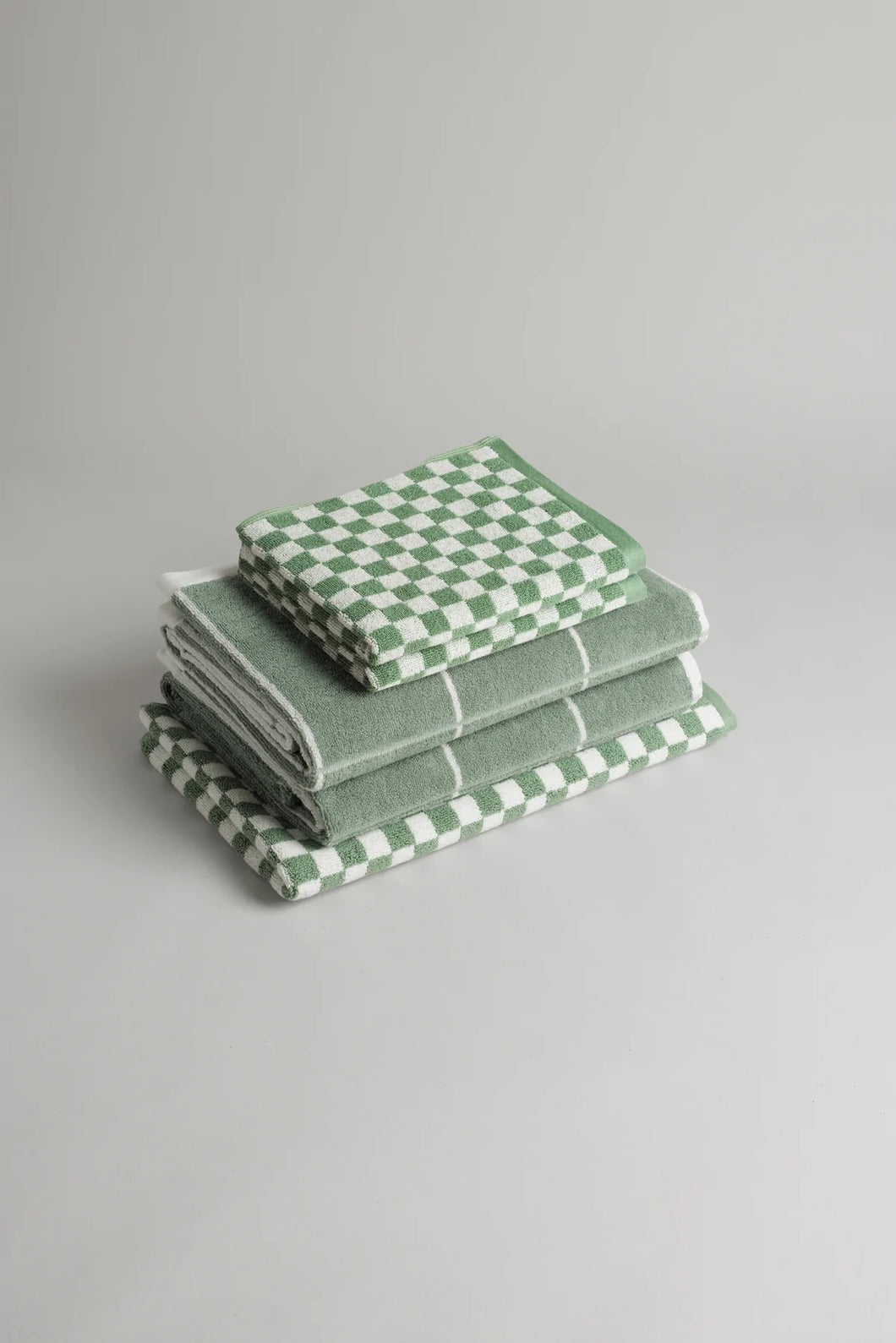 Essential Bathroom Set 01