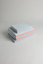 Load image into Gallery viewer, Essential Bathroom Set 02
