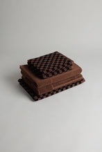 Load image into Gallery viewer, Essential Bathroom Set 04

