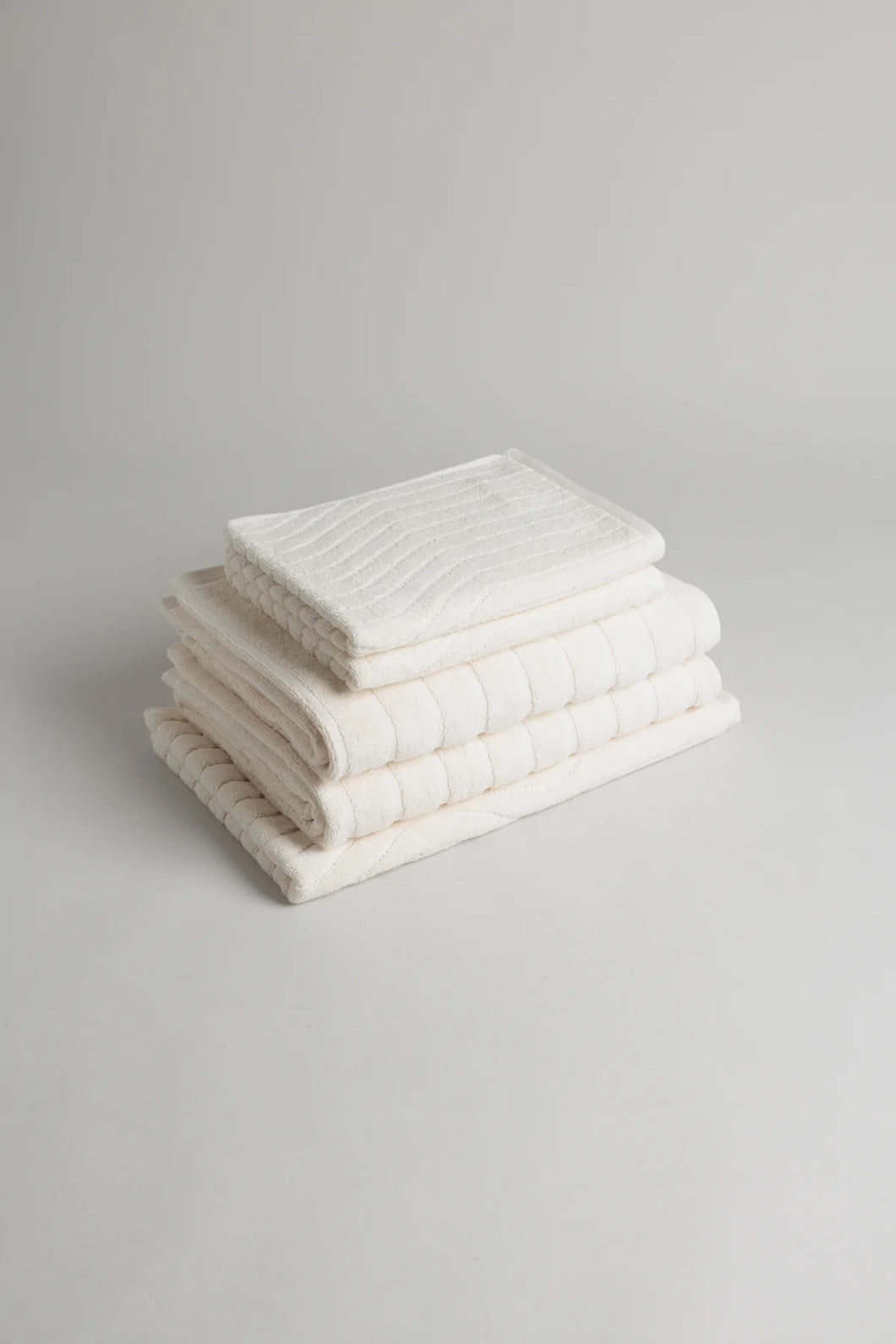 Essential Bathroom Set 05