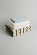 Load image into Gallery viewer, Classic Bathing Set 20

