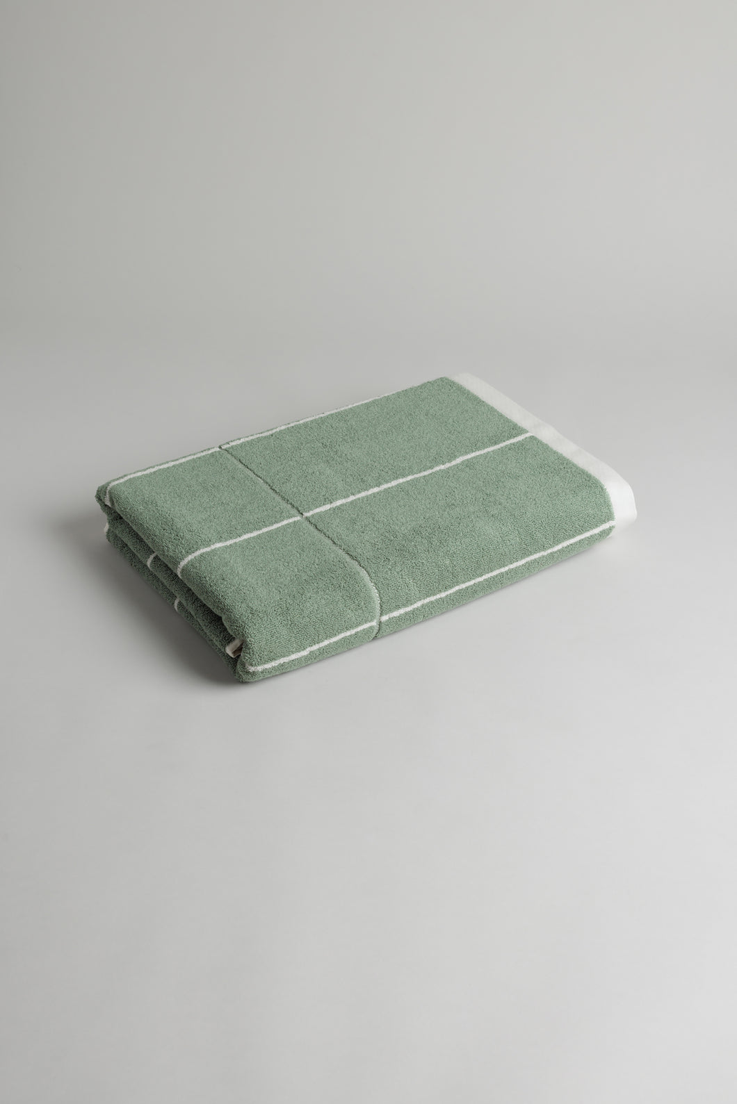 Miles (Bath) Sheet in Sage & Chalk
