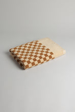 Load image into Gallery viewer, Roman (Pool) Towel in Cedar &amp; Sand
