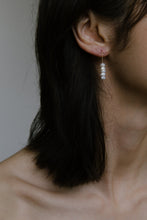 Load image into Gallery viewer, Daria Earrings
